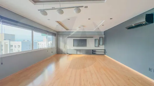 Apartamento com 3 Quartos para alugar, 132m² no Passo da Areia, Porto Alegre
