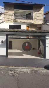 Sobrado com 4 Quartos à venda, 240m² no Parque das Nações, Santo André