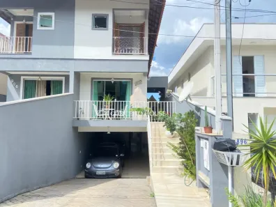 Casa com 3 Quartos à venda, 240m² no Jardim Rio das Pedras, Cotia