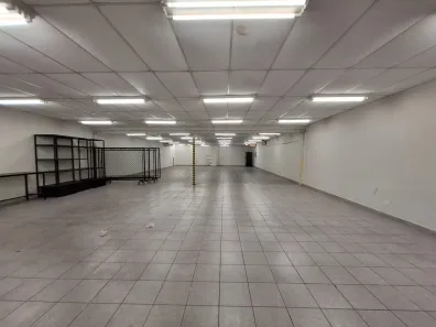 Ponto Comercial para alugar, 311m² no Vila Santa Izabel, Bauru