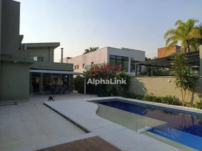 Casa de Condomínio com 3 Quartos para venda ou aluguel, 500m² no Alphaville, Santana de Parnaíba