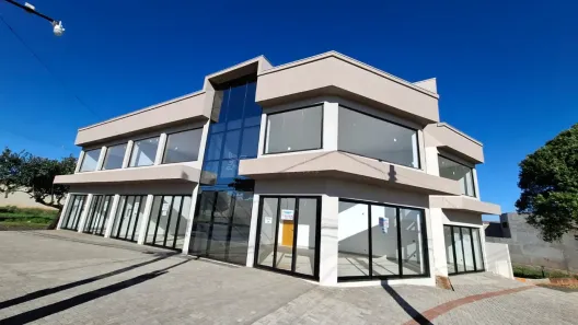 Prédio Comercial para alugar, 65m² no Jardim Diamante, Maringá