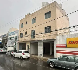 Prédio Comercial com 8 Quartos para alugar, 12m² no Alto São João, Montes Claros