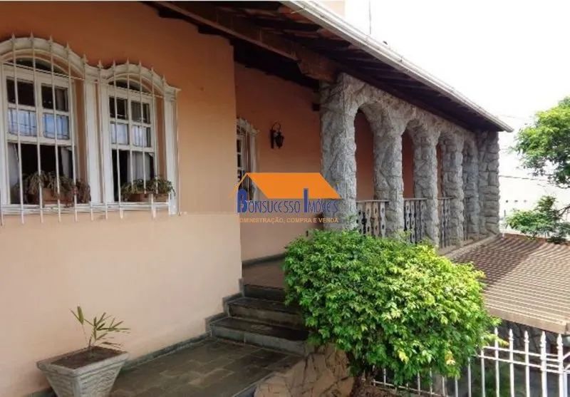 Casa com 5 quartos — Santa Amélia, Belo Horizonte