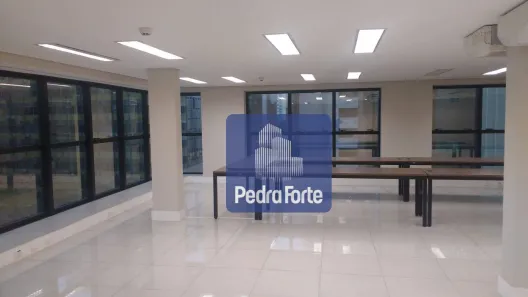 Prédio Comercial para alugar, 4500m² no Consolação, São Paulo