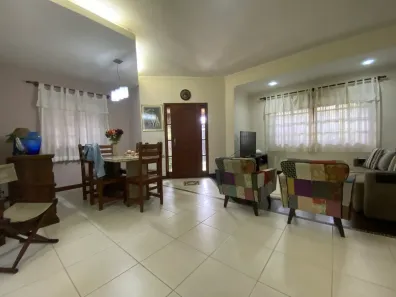Casa com 6 Quartos à venda, 193m² no Parque Central, Cabo Frio