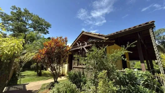 Casa com 3 Quartos à venda, 782m² no Pedro do Rio, Petrópolis