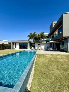 Casa de Condomínio com 4 Quartos à venda, 460m² no Rio Tavares, Florianópolis