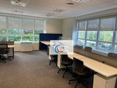 Sala Comercial para alugar, 136m² no Cidade Monções, São Paulo