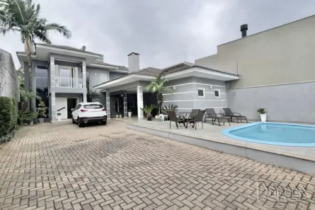 Casa com 3 Quartos à venda, 252m² no Petrópolis, Novo Hamburgo