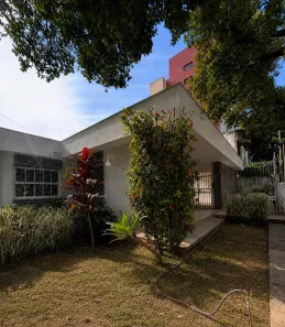 Casa com 4 Quartos para alugar, 330m² no Serra, Belo Horizonte