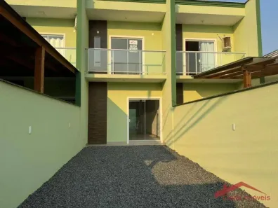 Casa com 2 Quartos para alugar, 72m² no Petrópolis, Joinville