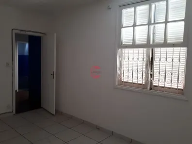 Casa com 4 Quartos para alugar, 290m² no Anhangabaú, Jundiaí