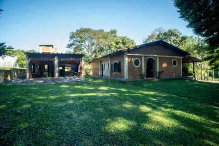 Fazenda/Sítio com 3 Quartos à venda, 430m² no Jardim Estância Brasil, Atibaia