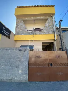 Sobrado com 2 Quartos à venda, 60m² no Parque Jóquei Club, Campos dos Goytacazes