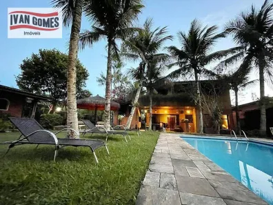Sobrado com 5 Quartos à venda, 420m² no Guaiúba, Guarujá