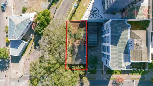Lote/Terreno à venda, 360m² no Ahú, Curitiba