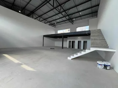 Galpão/Depósito/Armazém para alugar, 350m² no Centro, Mogi das Cruzes