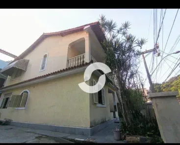 Casa com 4 Quartos à venda, 240m² no Largo do Barradas, Niterói
