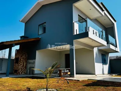Sobrado com 3 Quartos à venda, 166m² no Universitário, Cascavel