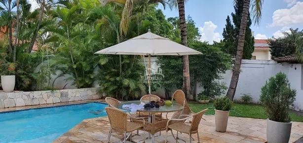 Casa com 7 Quartos à venda, 650m² no Morada da Colina, Uberlândia