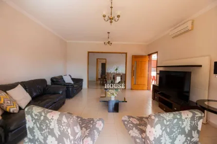 Sobrado com 3 Quartos à venda, 492m² no Vila São Carlos, Mogi Guaçu