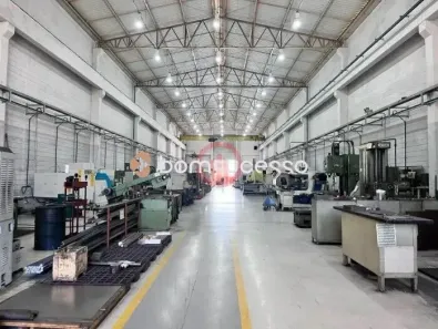 Galpão/Depósito/Armazém para alugar, 1850m² no Vila Santa Clara, São Paulo