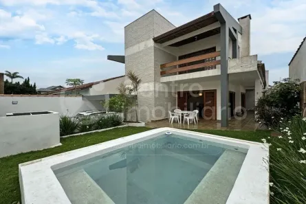 Casa com 3 Quartos à venda, 220m² no Cidade Nova Peruíbe, Peruíbe