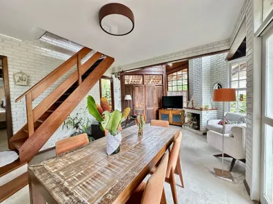 Casa com 4 Quartos à venda, 160m² no Lagoa da Conceição, Florianópolis