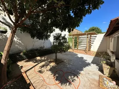 Casa com 4 Quartos à venda, 250m² no Brasil, Uberlândia