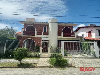 Imóvel Comercial com 4 Quartos para alugar, 340m² no Córrego Grande, Florianópolis