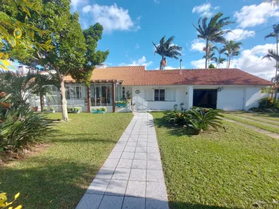 Casa com 5 Quartos à venda, 254m² no XANGRI-LÁ, Xangri-lá