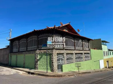 Casa com 5 Quartos para alugar, 240m² no Conjunto Água Branca, Contagem