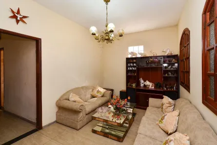 Casa com 3 Quartos à venda, 180m² no Santa Inês, Belo Horizonte