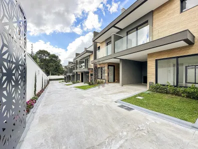 Sobrado com 3 Quartos à venda, 129m² no Santa Felicidade, Curitiba