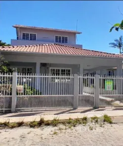 Casa com 4 Quartos para alugar, 334m² no Centro, Imbituba