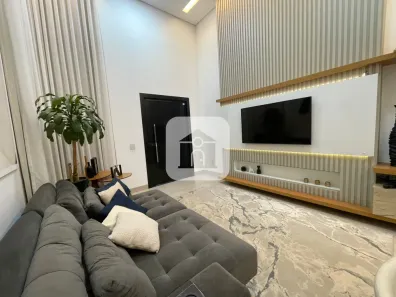 Casa com 3 Quartos à venda, 174m² no Jardim Karaíba, Uberlândia