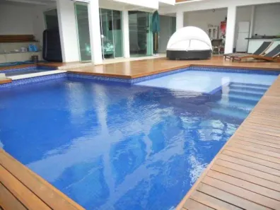 Casa com 8 Quartos para alugar, 300m² no Praia dos Amores, Balneário Camboriú