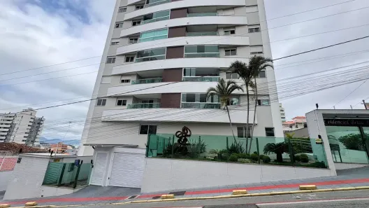 Apartamento com 2 Quartos à venda, 72m² no Barreiros, São José