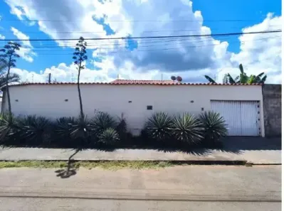 Casa com 3 Quartos à venda, 190m² no Jardim Belo Horizonte, Aparecida de Goiânia