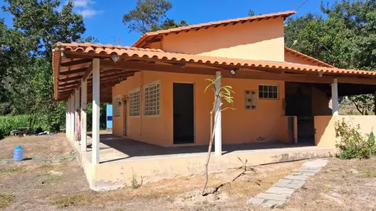 Fazenda/Sítio com 3 Quartos à venda, 200000m² no Centro, Pará de Minas