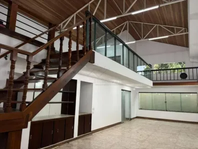 Ponto Comercial para alugar, 277m² no Jardim, Santo André