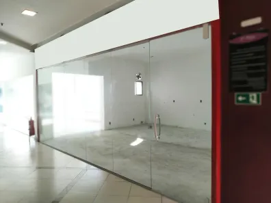 Sala Comercial para alugar, 33m² no Centro, Rio das Ostras