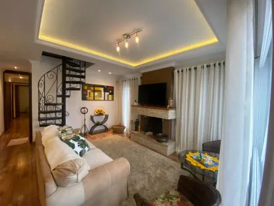 Casa com 3 Quartos para alugar, 128m² no Pórtico, Gramado