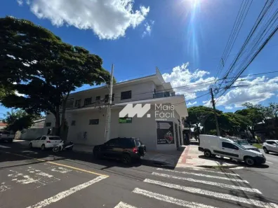 Sobrado com 3 Quartos para alugar, 150m² no Jardim Alvorada, Maringá