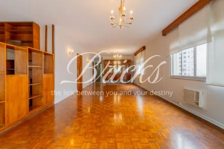 Apartamento com 3 Quartos para alugar, 216m² no Cerqueira César, São Paulo