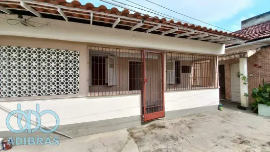 Casa com 2 Quartos para alugar, 47m² no Ramos, Rio de Janeiro