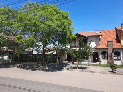 Casa com 5 Quartos à venda, 287m² no Jardim Itu, Porto Alegre
