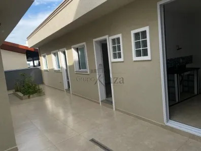 Casa de Condomínio com 3 Quartos à venda, 260m² no Condomínio Residencial Fogaça, Jacareí