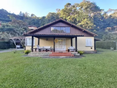 Casa de Condomínio com 4 Quartos à venda, 1214m² no Posse, Teresópolis